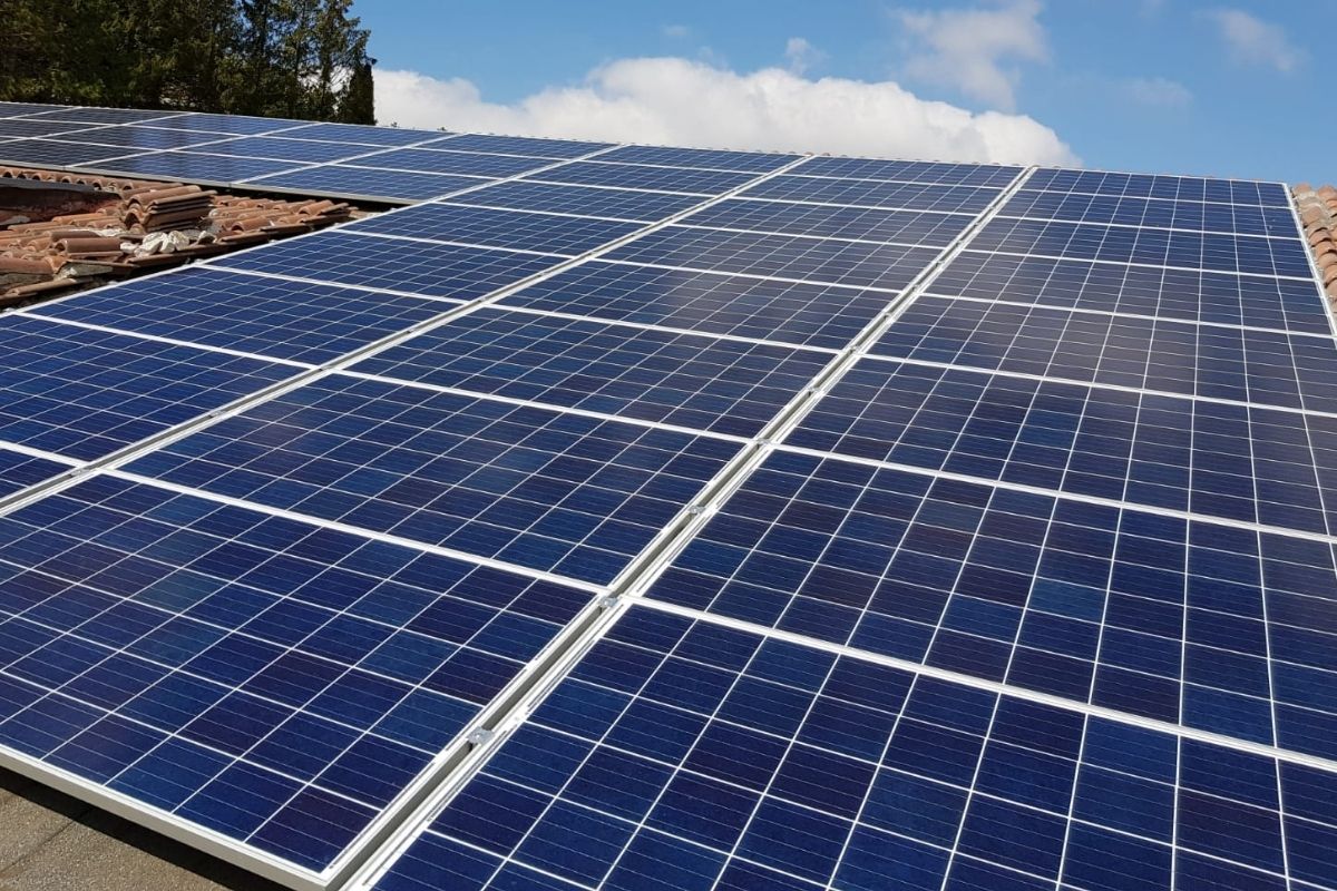 Impianto fotovoltaico per hotel - Solar Cash